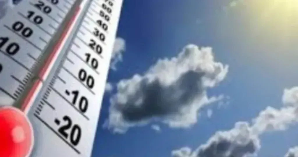 الأرصاد يحذر من موجات حر وأمطار رعدية.. والبحر مضطرب في سواحل سقطرى وبحر العرب